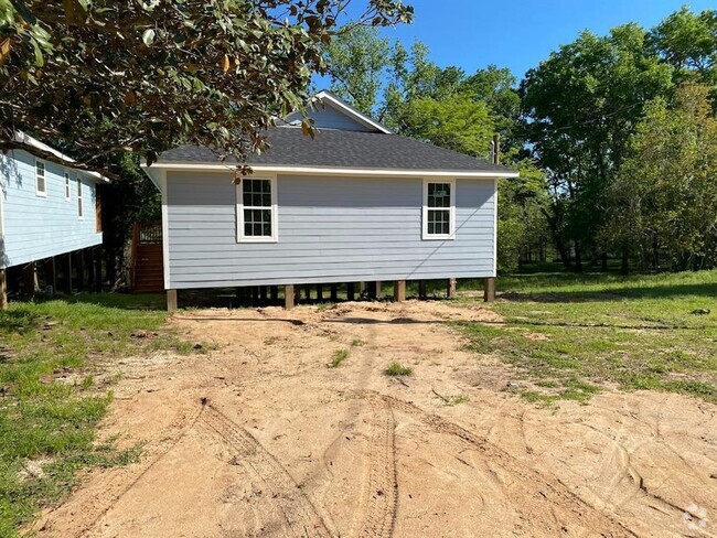 Building Photo - 283 Wood Fern Dr Rental