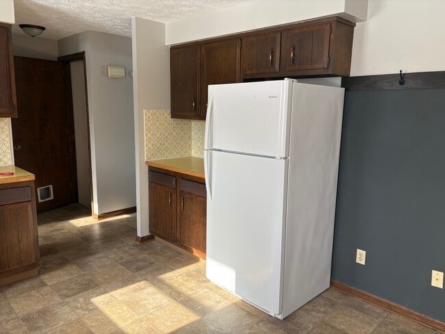 Photo - 2521 List St NW