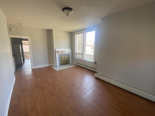 Building Photo - 323-323 Pearl St Unit 323 Pearl St.