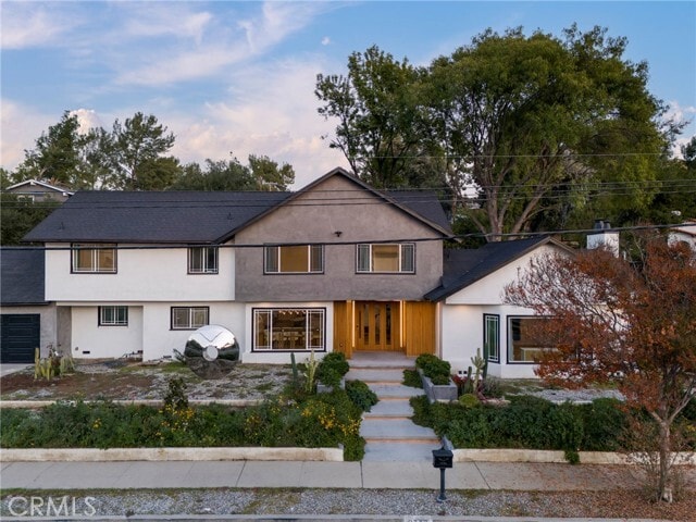 Building Photo - 9742 Farralone Ave