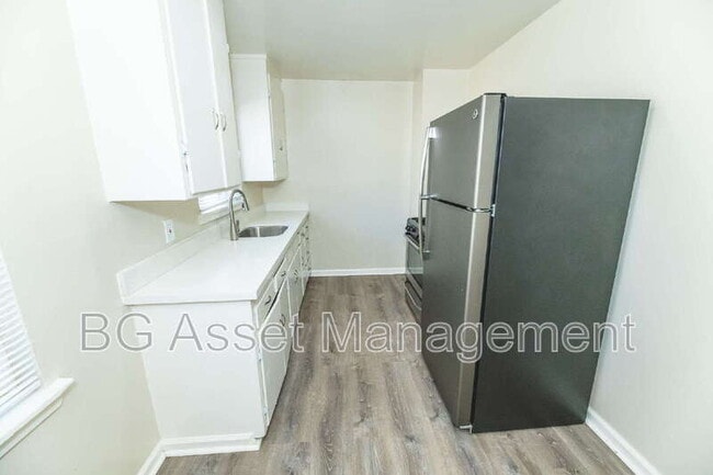 Photo - 156 Marina Way