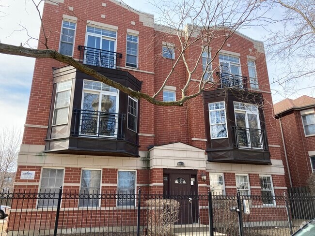 Building Photo - 4642 S Woodlawn Ave Unit 1S Rental