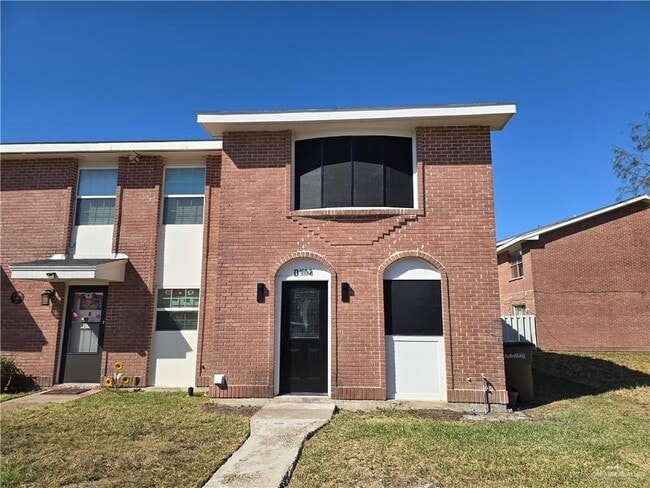 Building Photo - 16 Tori Ln Unit D