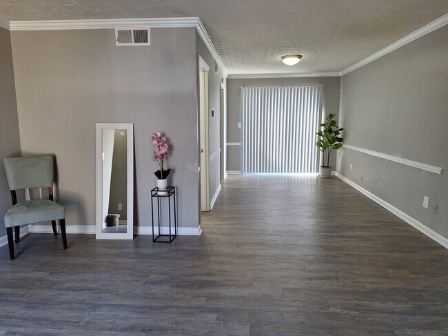 Photo - Huntington Station