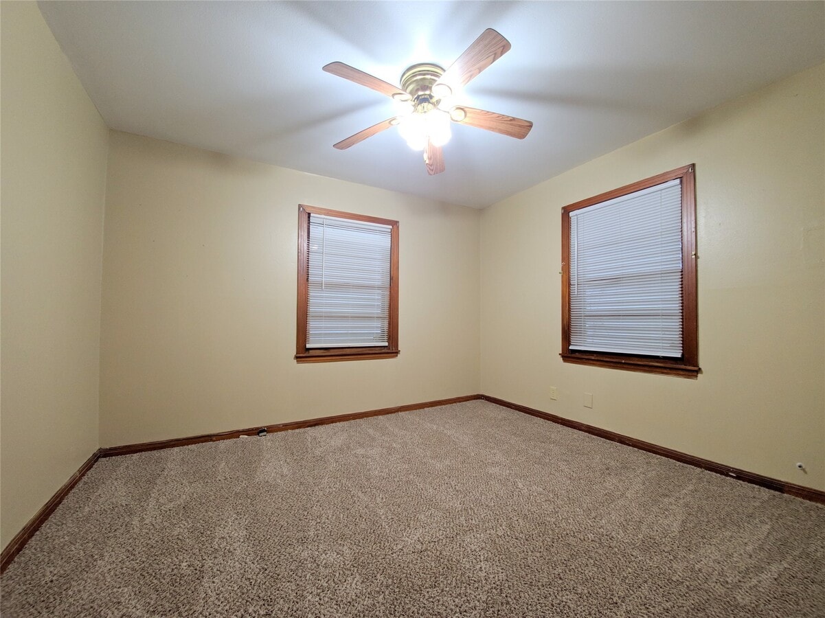 Photo - 1717 Hawthorne St