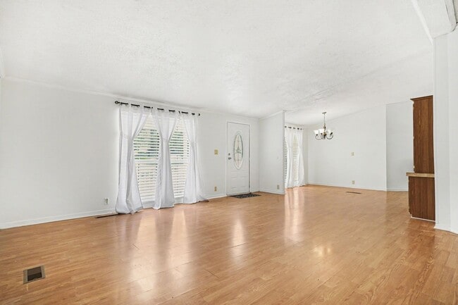 Photo - 3BR Home in Raleigh with Large Yard - GREAT PRICE!