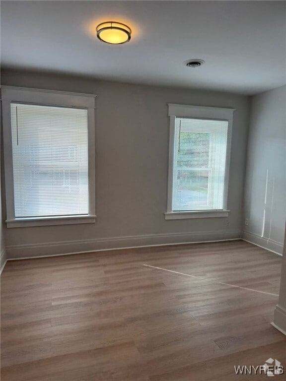 Building Photo - 3172 Main St Rental