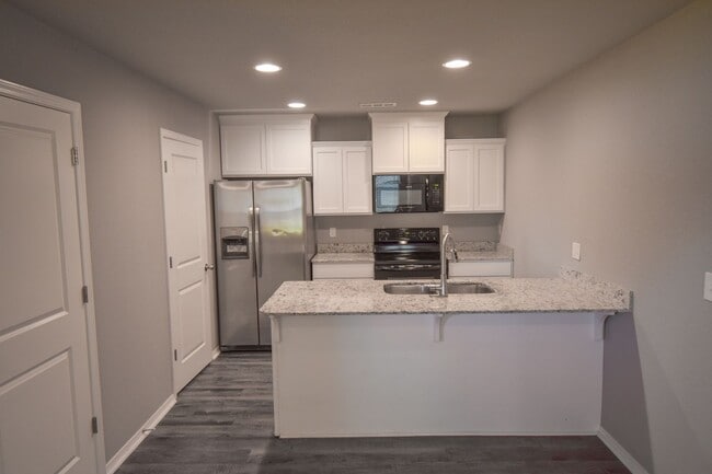 Photo - 820 Hindman Dr