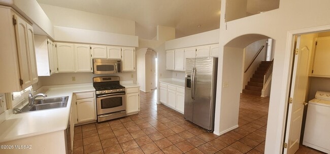 Photo - 71 E Windhill Dr