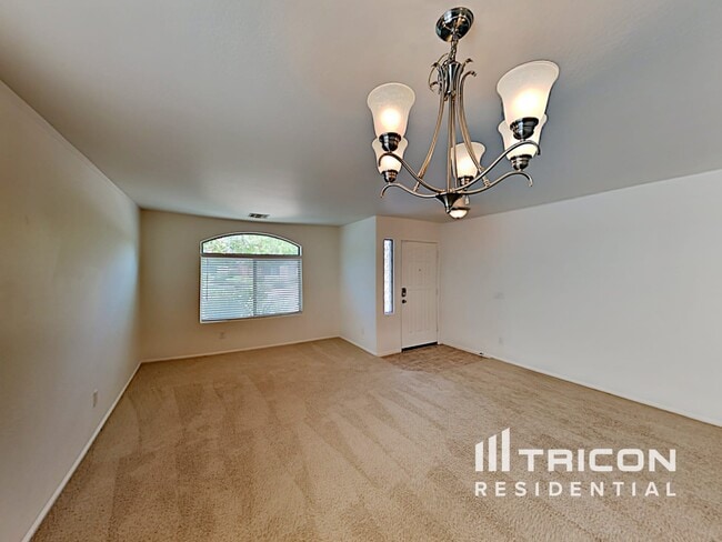 Photo - 1275 E Shari St