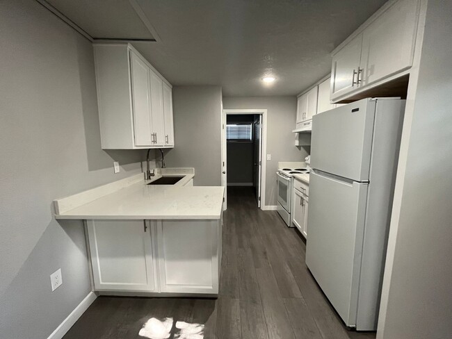 Photo - perf01* Apartment Unit 5