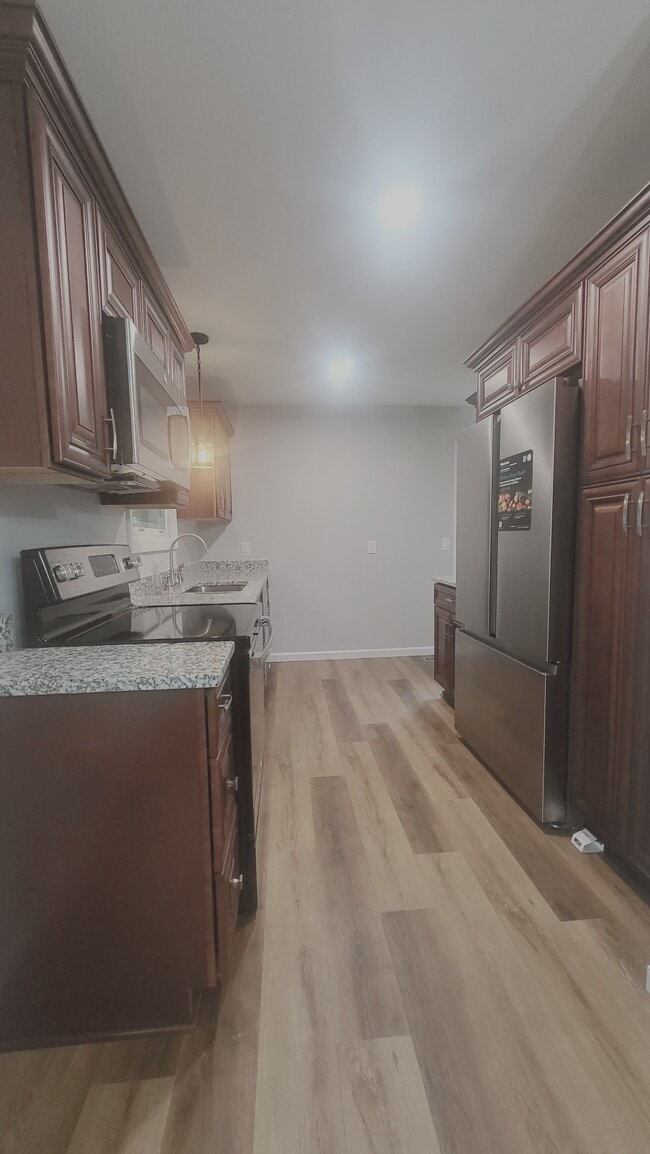Photo - 910 Rexdale Dr