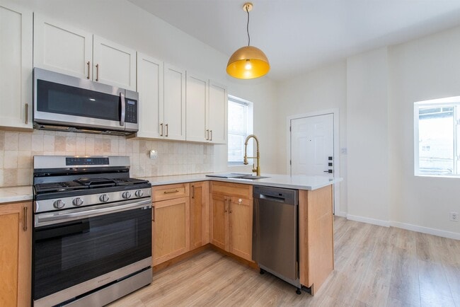 Photo - 6137 ADAMS St Unit #2