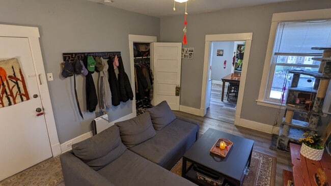 Photo - 615 Greenfield Ave