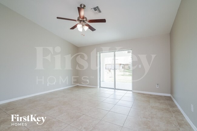 Photo - 1215 NE 2nd Pl