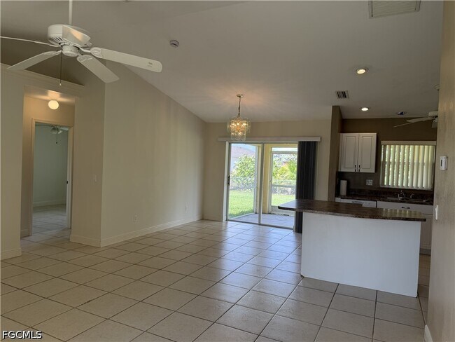 305 NW 22nd Pl