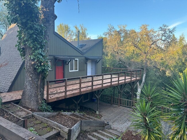 Building Photo - One Bedroom, Plus Loft, Forestville Home