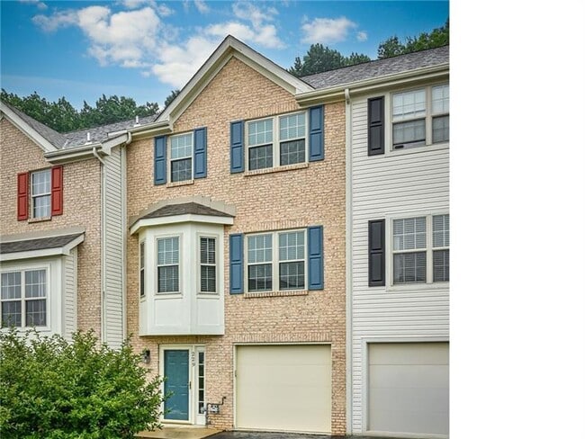 Photo - 229 Hillvue Dr