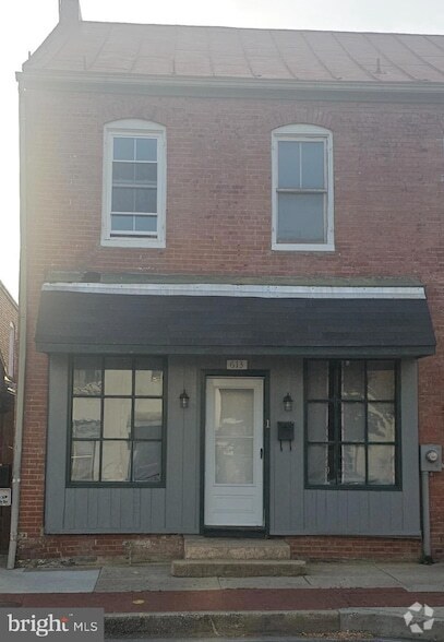 Building Photo - 613 N Market St Unit 1 Rental