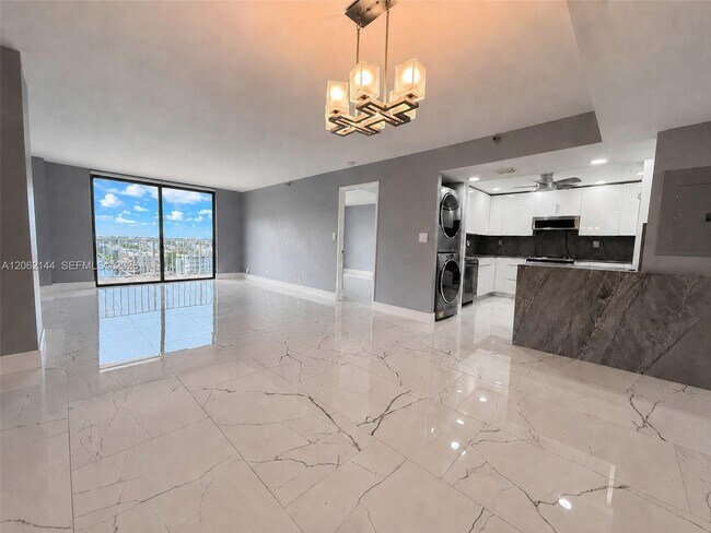 Photo - 290 174th St Unit 1005