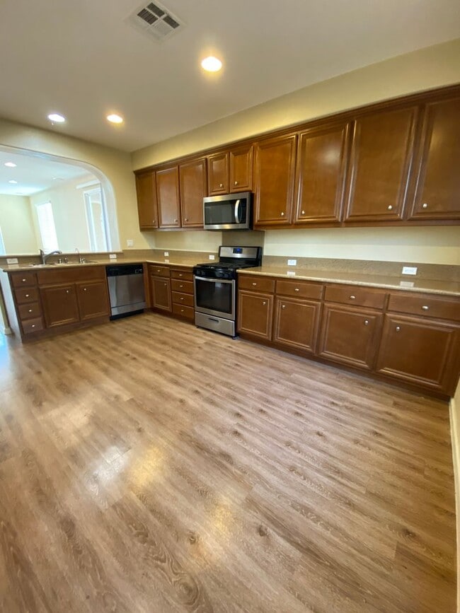 Photo - San Ramon Gale Ranch Townhouse 3BD/2.5BA with 4th Room for Office Loft! Community Pool Included!
