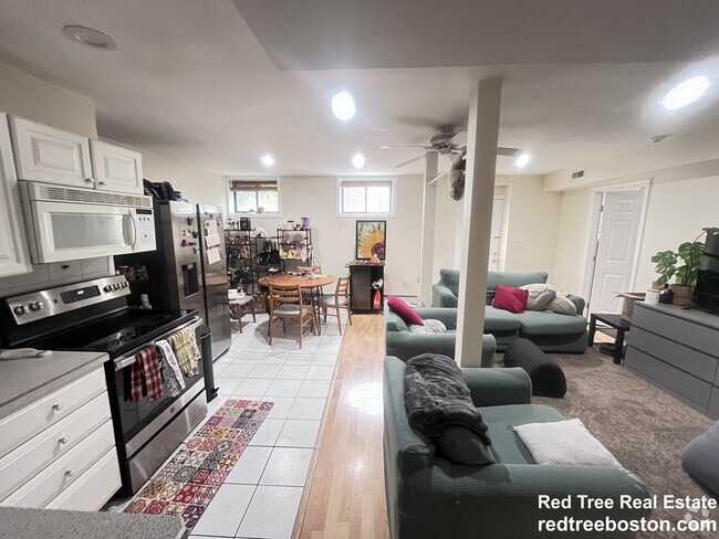 Building Photo - 12 Dean Rd Unit GA Rental