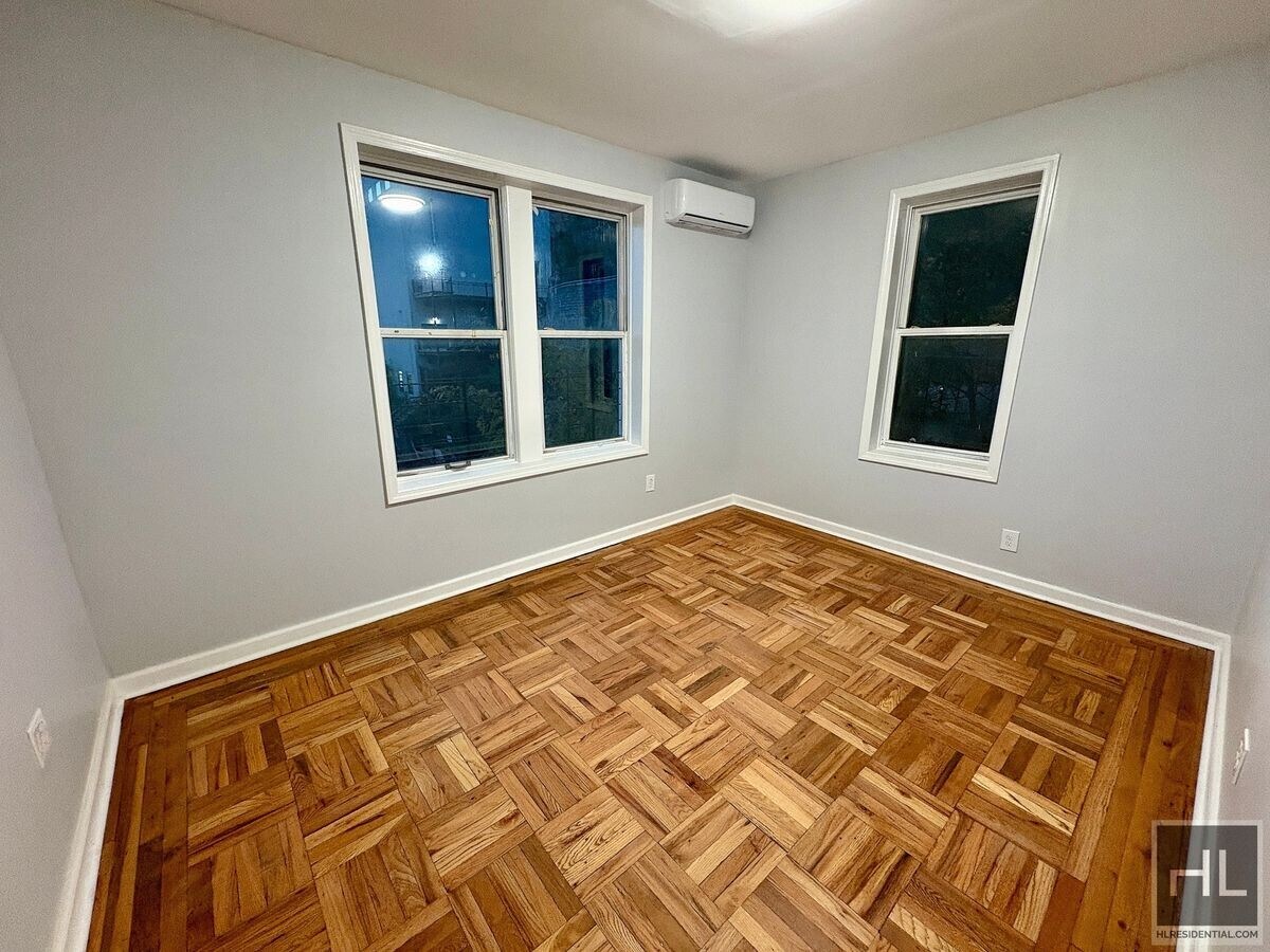 Photo - RIVERDALE AVENUE, BRONX Unidad 3