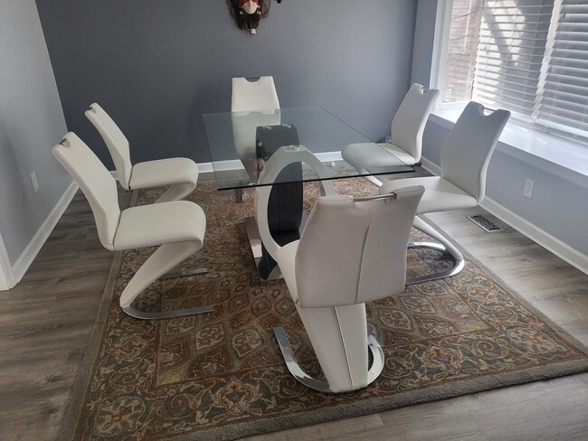 Building Photo - 16 Bramblewood Pl SW