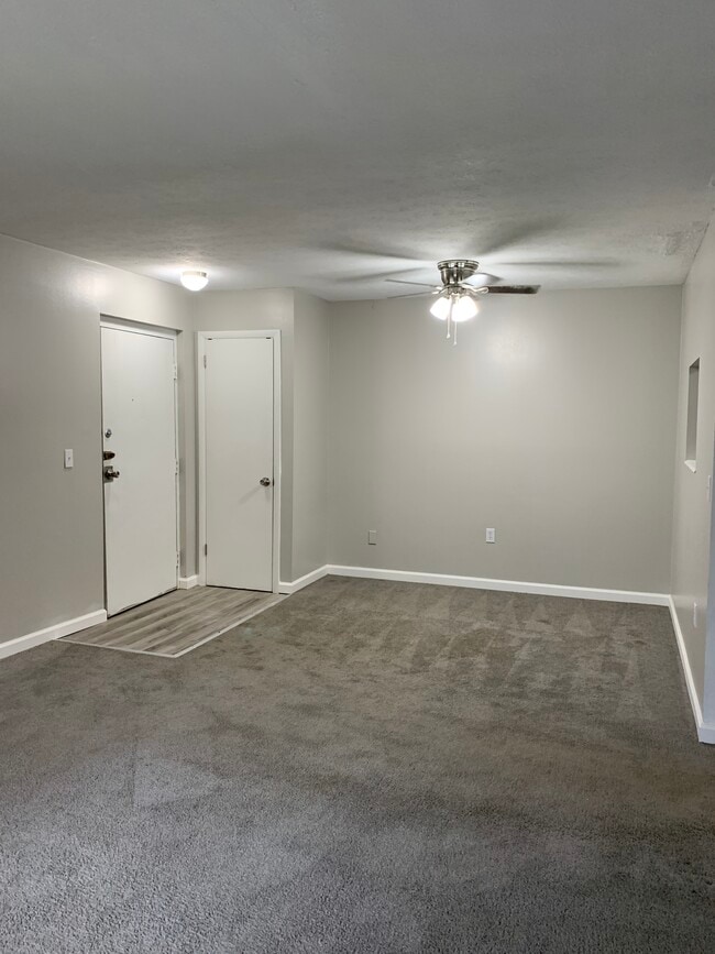 Queensdale Apartments For Rent in Mentor, OH