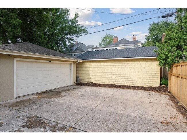 Photo - 1770 Humboldt Ave S Unit Garden Level