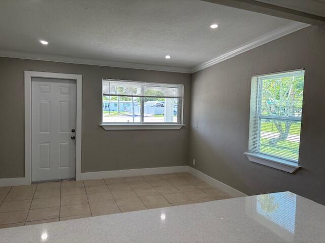 Photo - 5580 Honeysuckle Dr