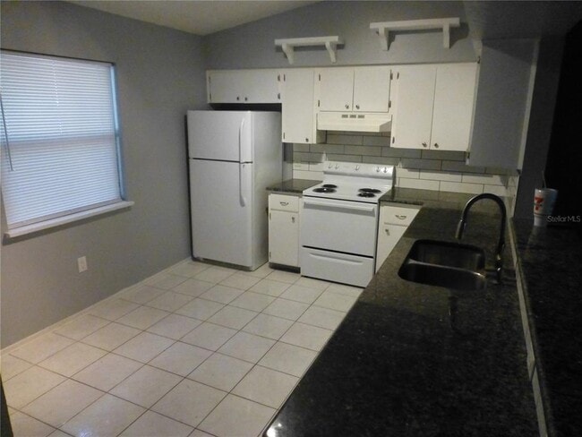 Photo - 1890 Wolford Rd