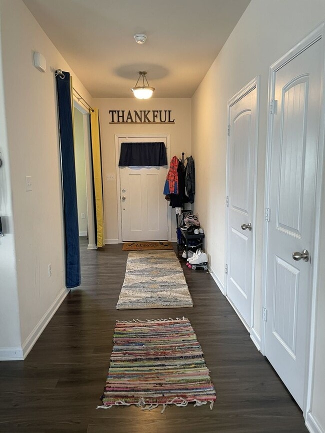 Photo - Large transitional with lots of room for entertainment on quiet cul-de-sac in Castleton Subdivision.