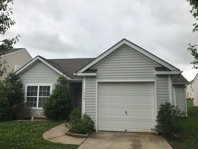 Building Photo - 1138 Stonehenge Ln