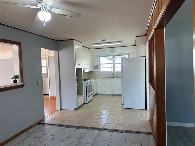 Photo - 810 Poleman Rd