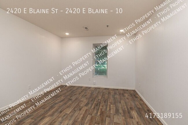 Photo - 2420 E Blaine St Unit 10