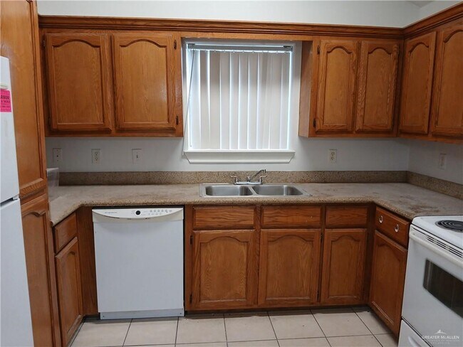 Photo - 9 Bahamas Dr