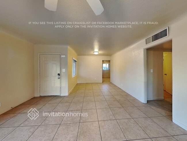 Photo - 527 W 1st St