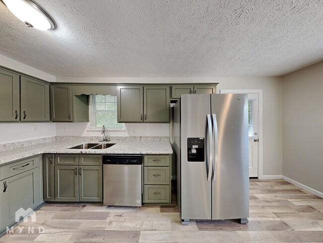 Photo - 381 Cottonwood Loop