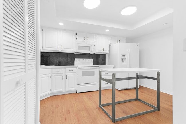 Photo - 5951 Wellesley Park Dr Unit 304
