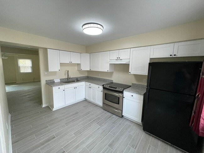 Photo - Updated Virginia Beach Townhouse