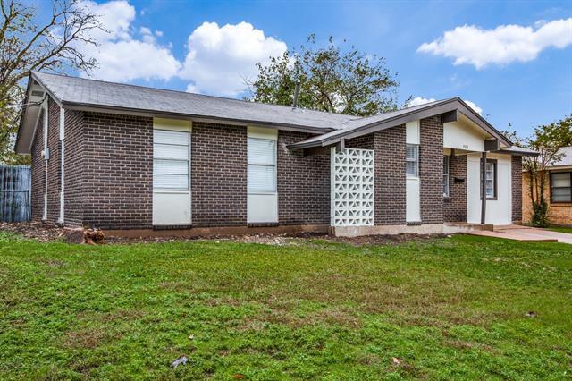 Building Photo - 203 N Forest Crest Dr Rental