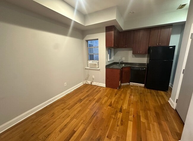 Photo - 1603 W Diamond St Unidad 2f