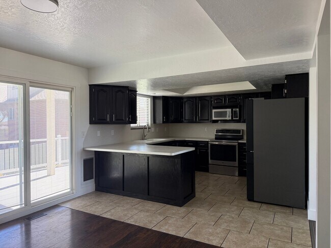 1237 Webb Ln