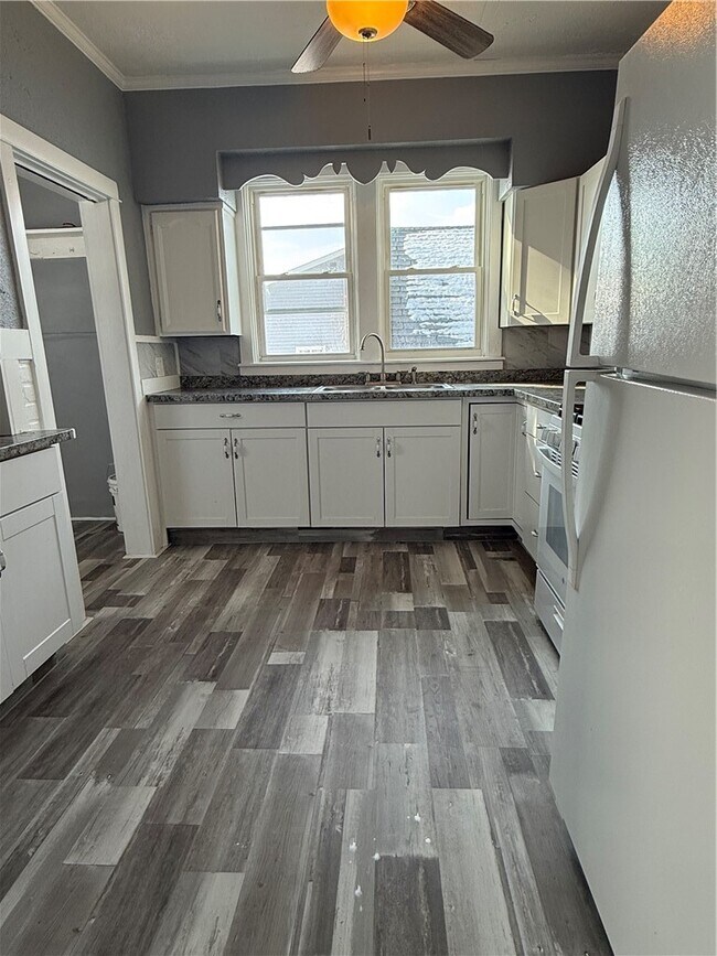 Photo - 247 Princeton Ave