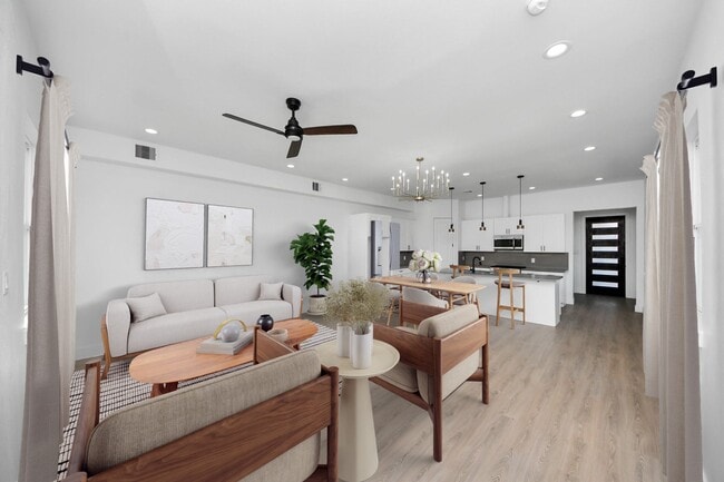 Building Photo - 4133 E Toliver St