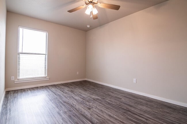 Photo - 2127 N Texas Ave