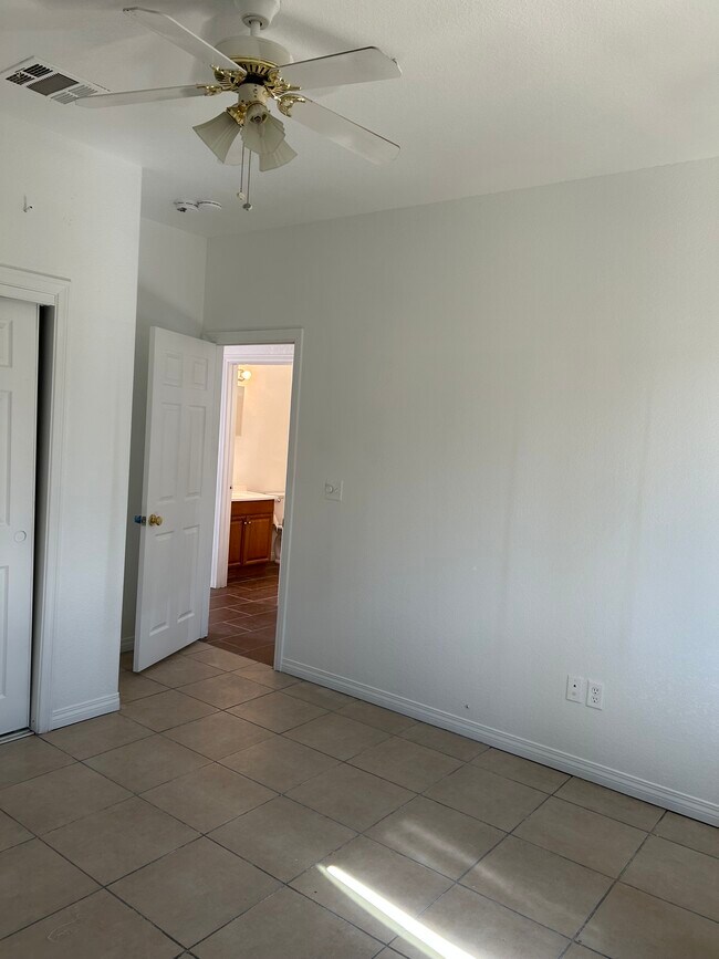 Bedroom - 10730 Garibaldi Dr Unit B