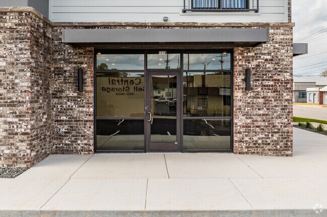 Spirit Of St Louis Apartments