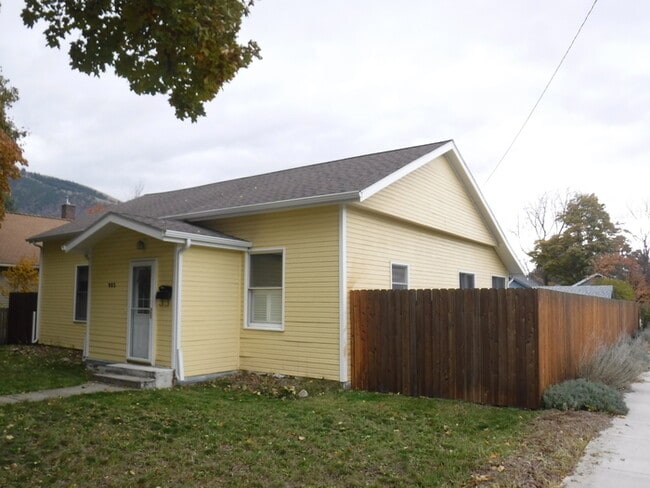 Photo - Rattlesnake area house